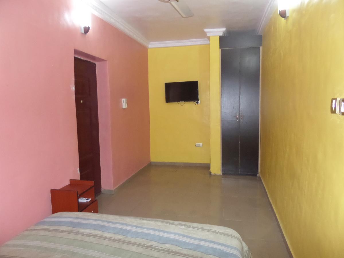 De-Zone Hotel Ikotun Exterior foto